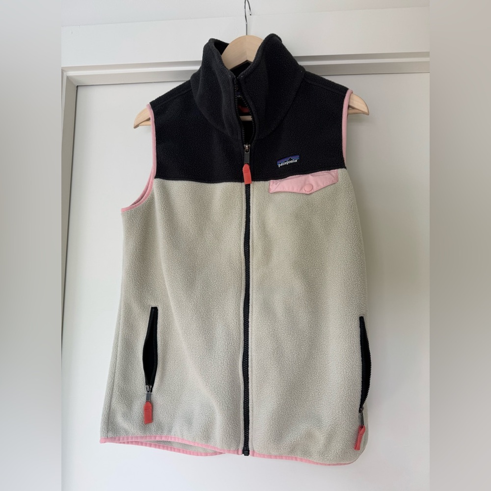 Patagonia Women’s Fleece Snap T Synchilla Vest.
